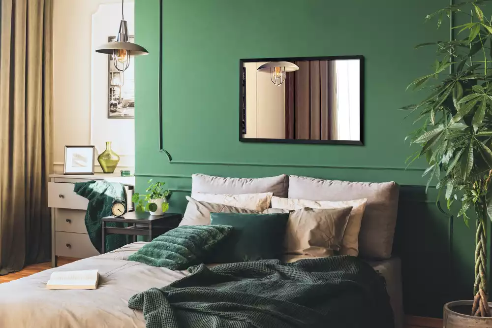 Téglalap alakú tükör fal fekete kerettel