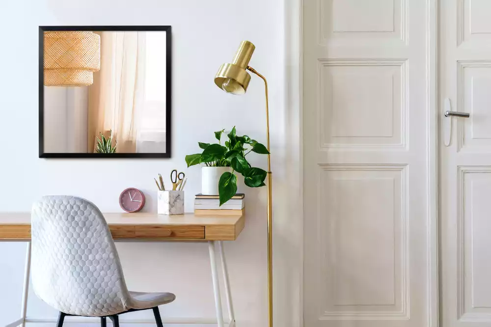 Téglalap alakú tükör fal fekete kerettel