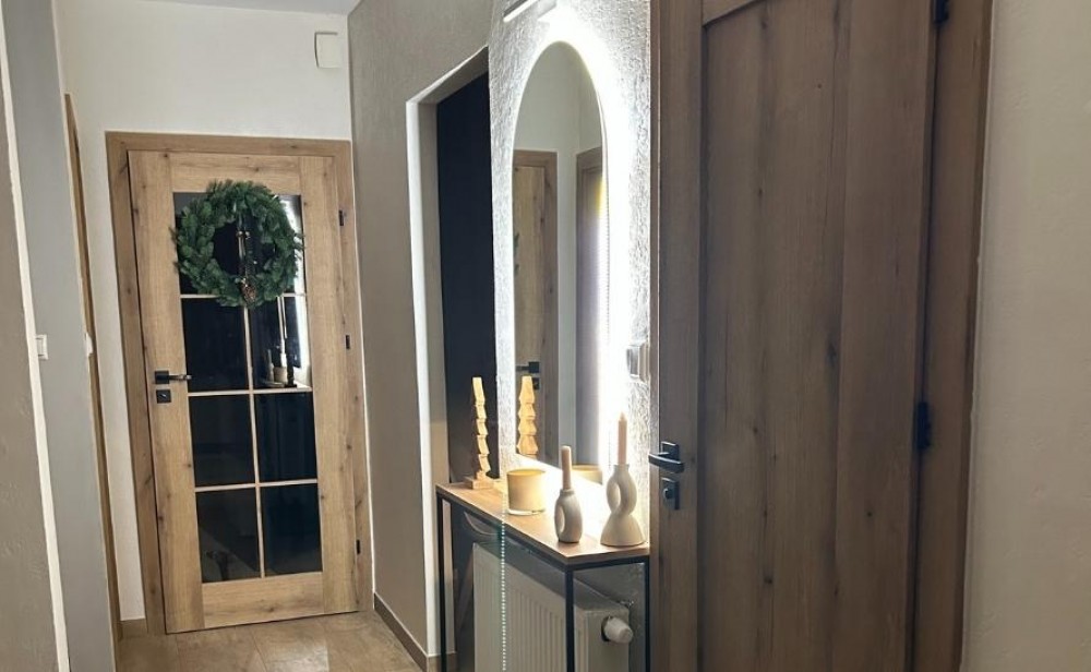 tükör a komód felett